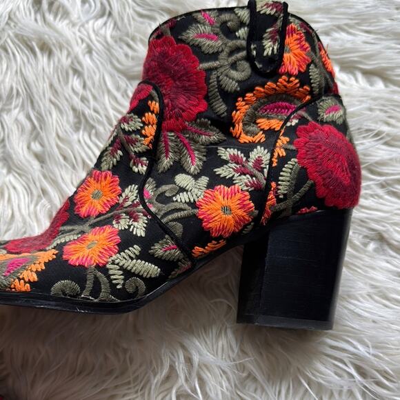 Crown Vintage Frankie Embroidered Floral Peep Toe Ankle Boots - Picture 3 of 8